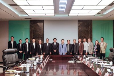 中冶華天與集團(tuán)公司舉行友好座談