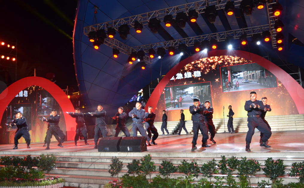 集團(tuán)舉行成立二十周年文藝匯演(圖3)