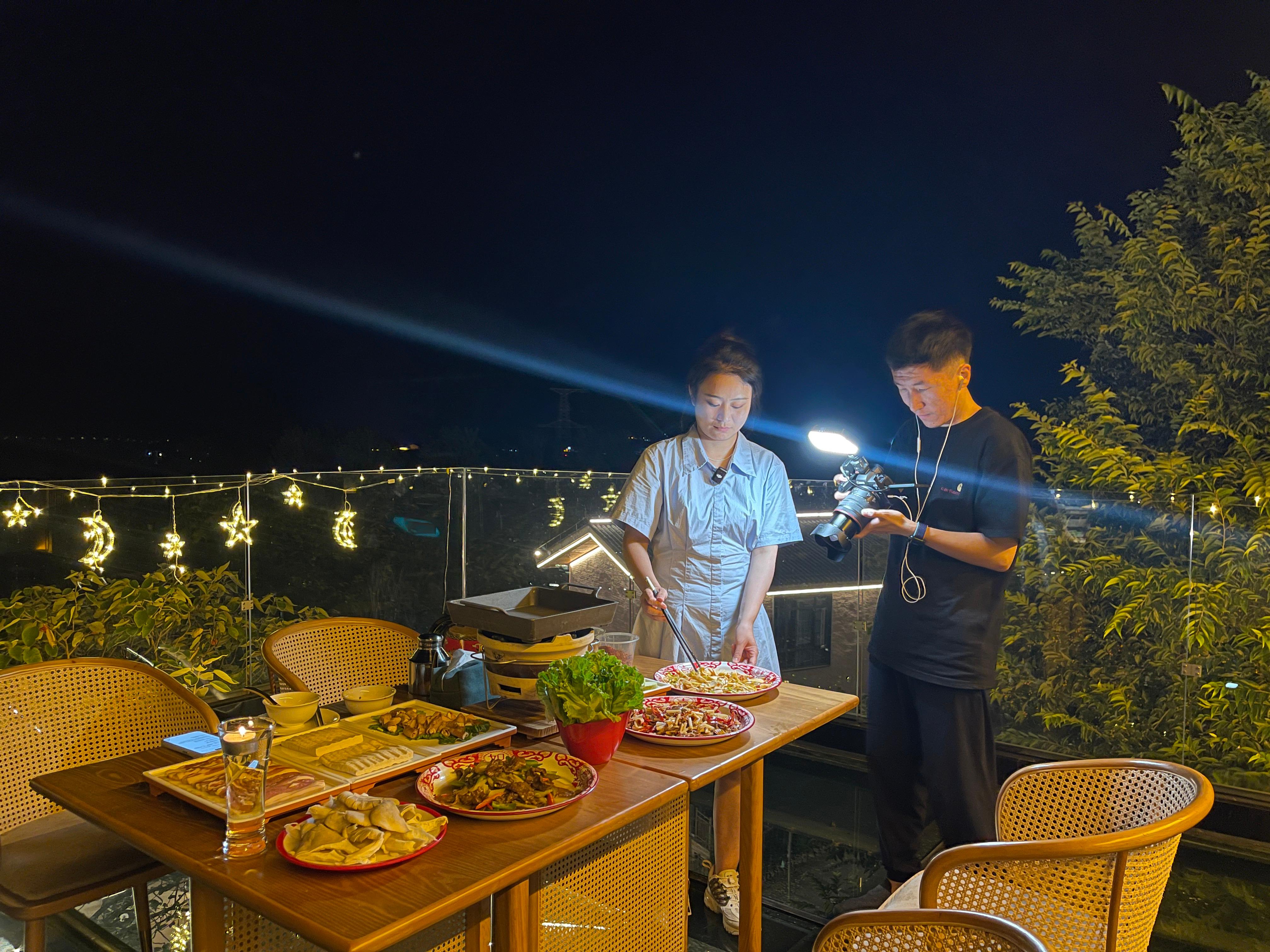 跟隨央視《消費主張》品嘗云里民宿別樣美食(圖3)