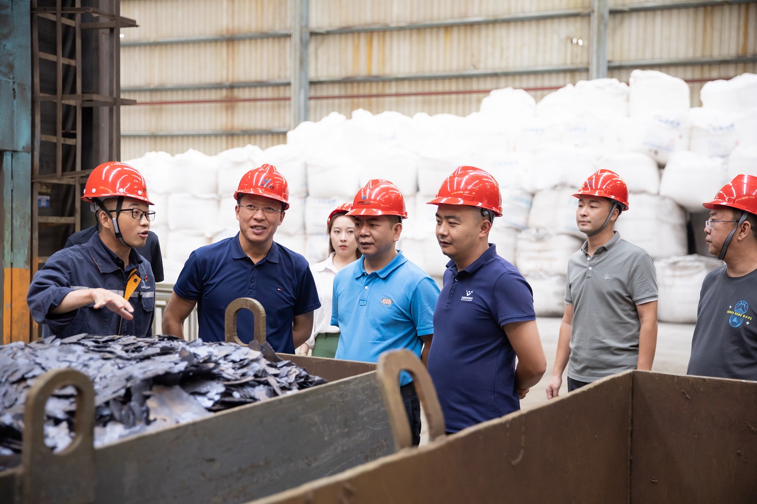 攀國投集團(tuán)到川威集團(tuán)參觀交流(圖2)