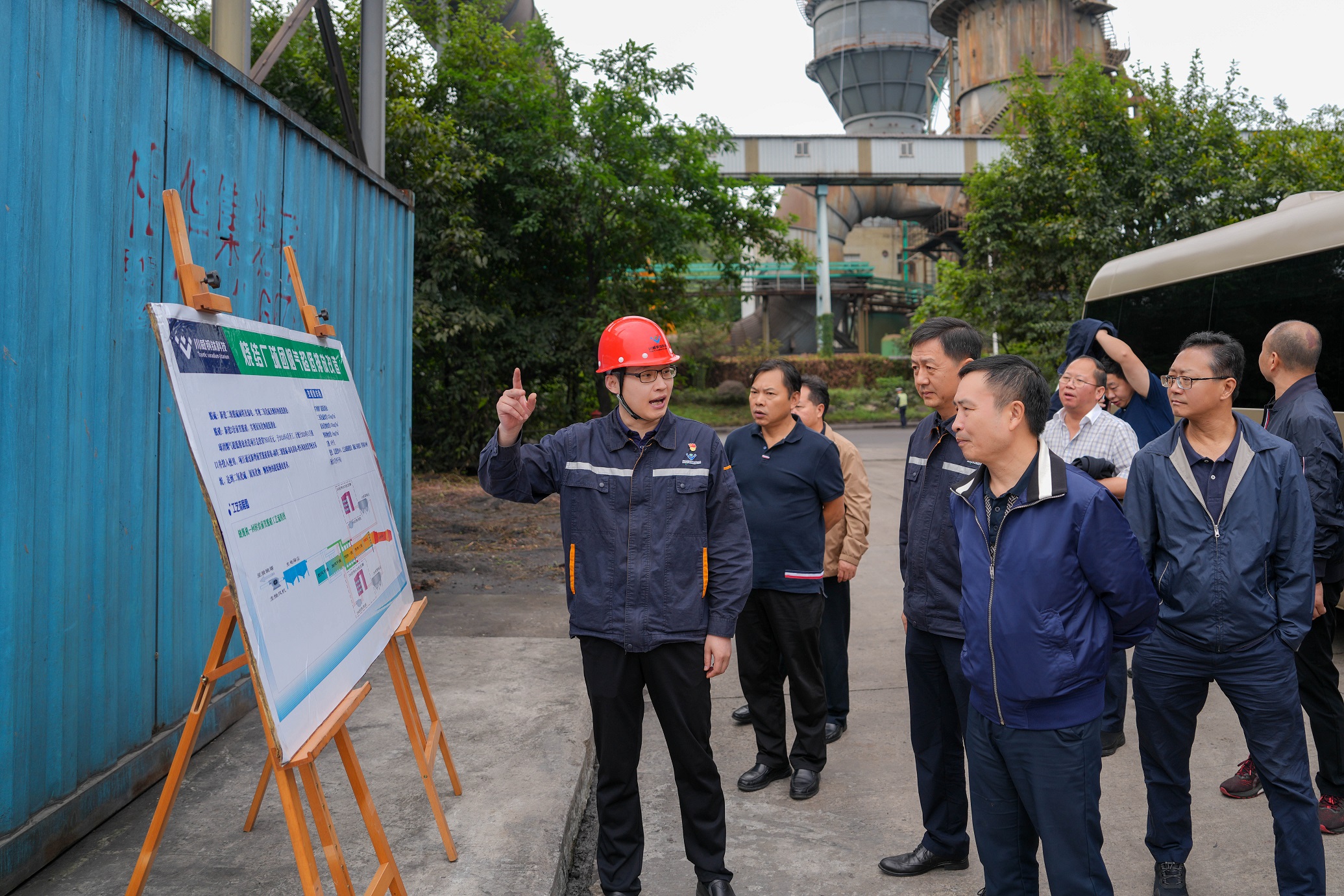 國慶佳節(jié)！王勁董事長一行深入一線調(diào)研慰問(圖3)