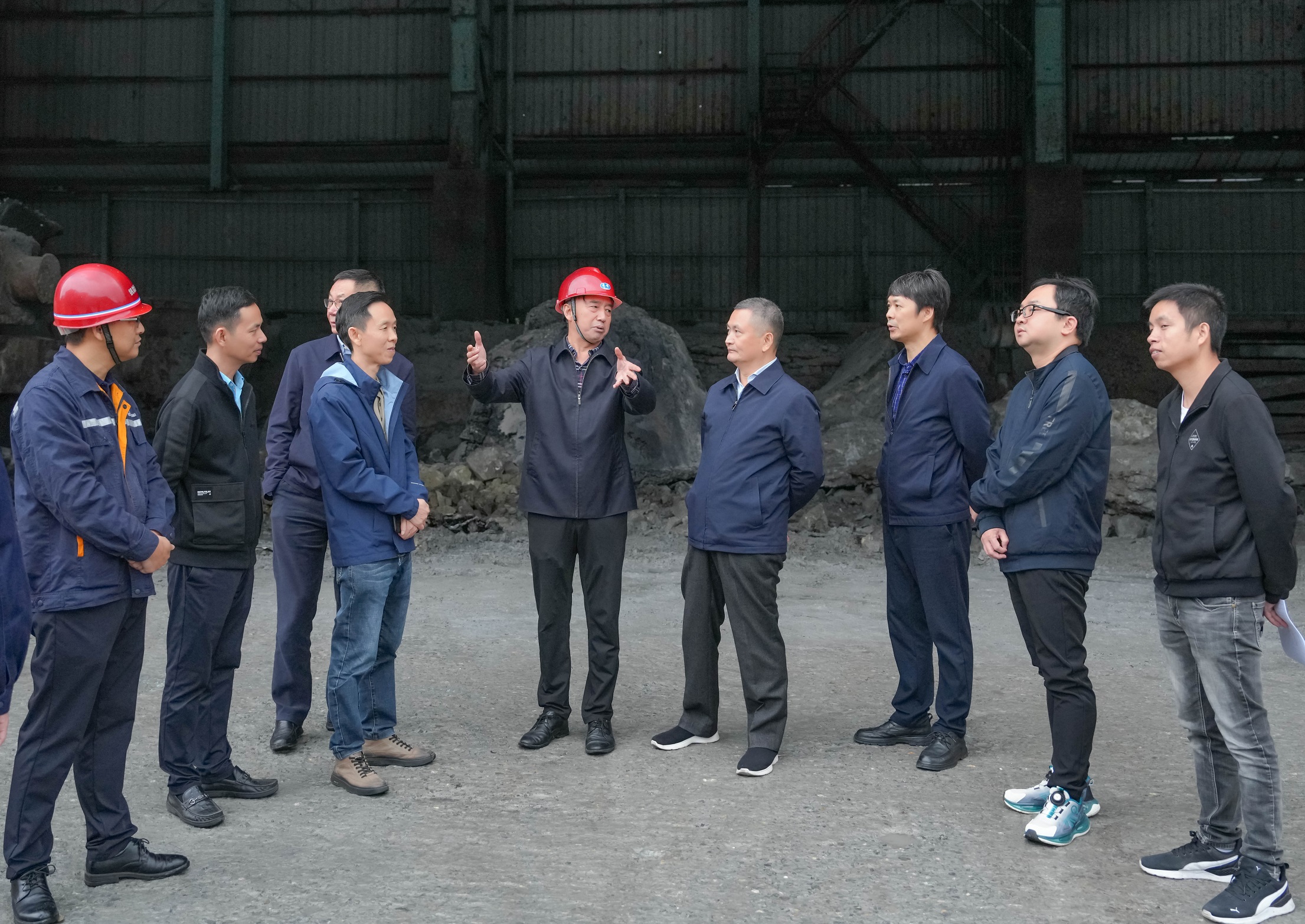 市人大常委會副主任曾云忠到川威調(diào)研督導超低排放改造推進情況(圖4)