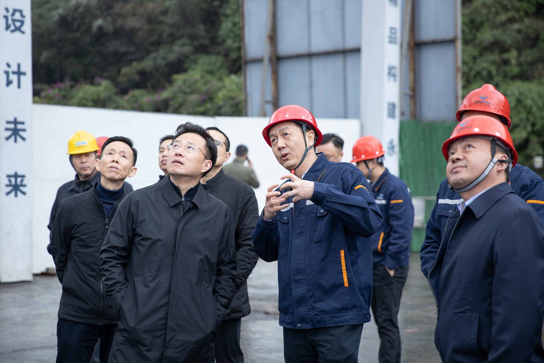 市人大常委會(huì)副主任曾云忠一行到川威調(diào)研督導(dǎo)超低排放改造項(xiàng)目建設(shè)(圖2)